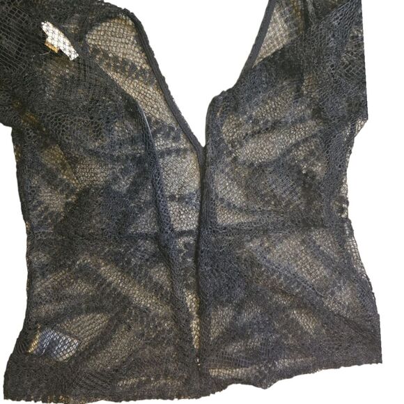 Silence + Noise Black Mesh Plunging Neckline Top - M - Picture 6 of 9